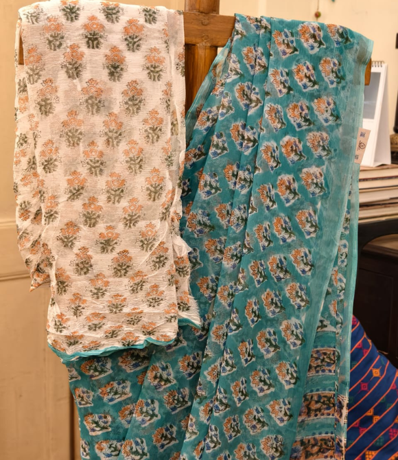 Turquoise Blue Floral Printed Chiffon Saree