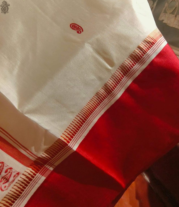 Koriyal Garad Silk Saree - Red & White