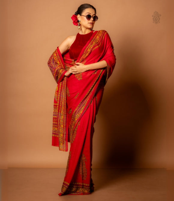 Handwoven Pure Silk Chinnon Saree Red - Multicolour