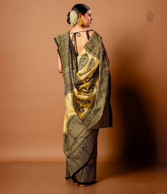 Handwoven Pure Mulberry Bengal Silk Saree Cream Black