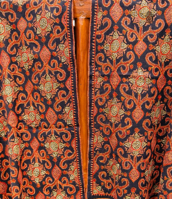 Fine Wool Hand Embroided Kashmiri Shawl