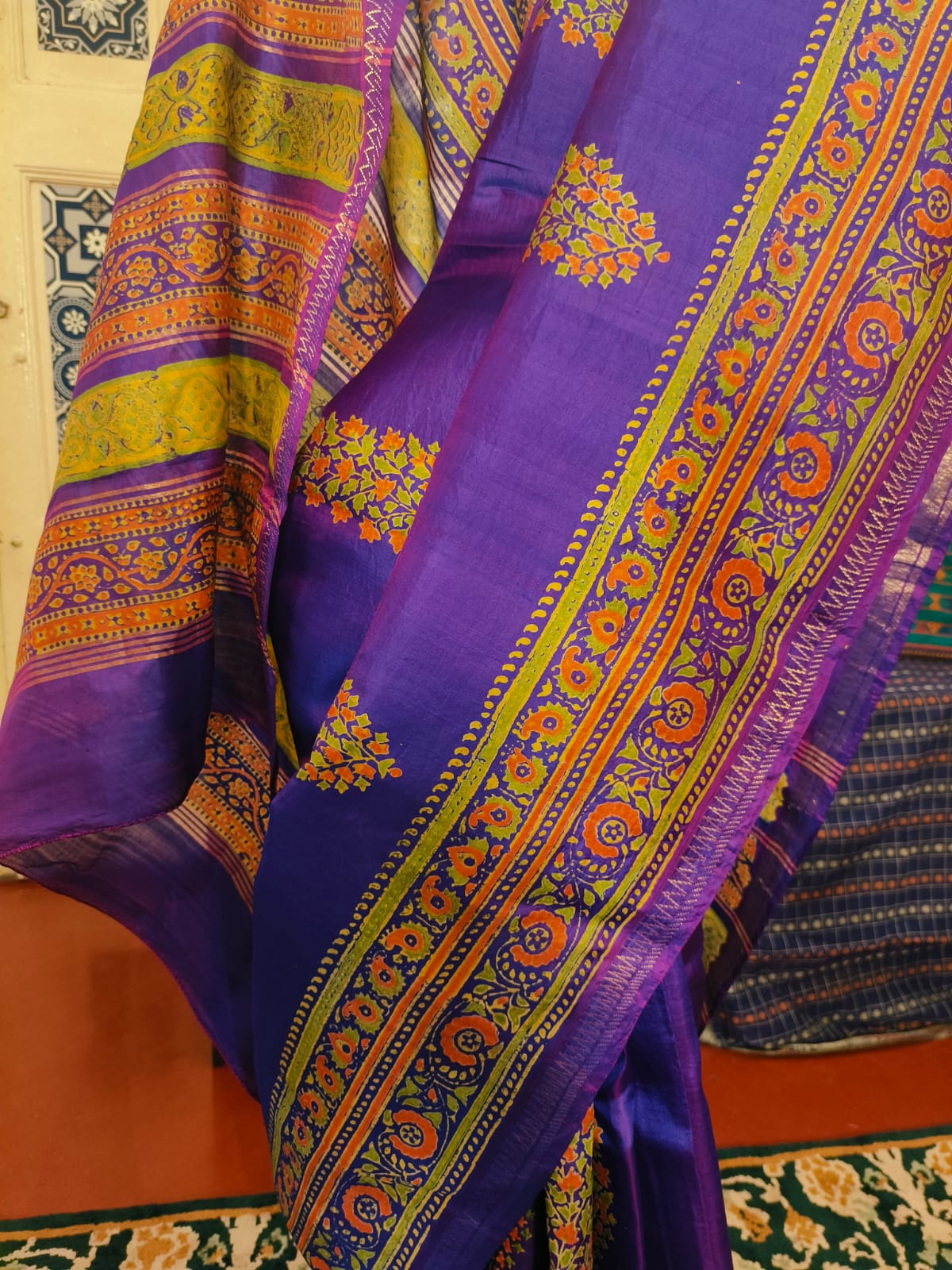 Handwoven Pure Mulberry Two Tone Zari Border Bengal Silk