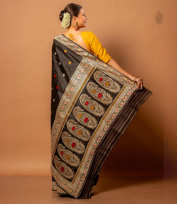 Vintage Design Bishnupur Baluchari Saree