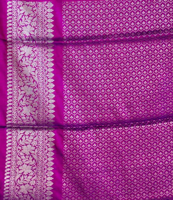 Handwoven Pure Kariyal Benarasi Saree Magenta Silver
