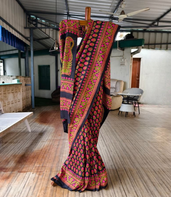 Handwoven Pure Mulberry Bengal Silk Saree Black